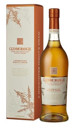 glenmorangie-a-midwinter-night-flasche-karton-klein-250x434 Glenmorangie A Midwinter Night’s Dram inspiriert vom großen, schottischen Winter
