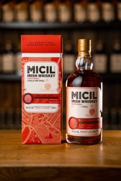 micil-earls-island-single-pot-still-whiskey-250x375 Neu bei Irish Whiskeys: Micil Pot Still und Blended Whiskey
