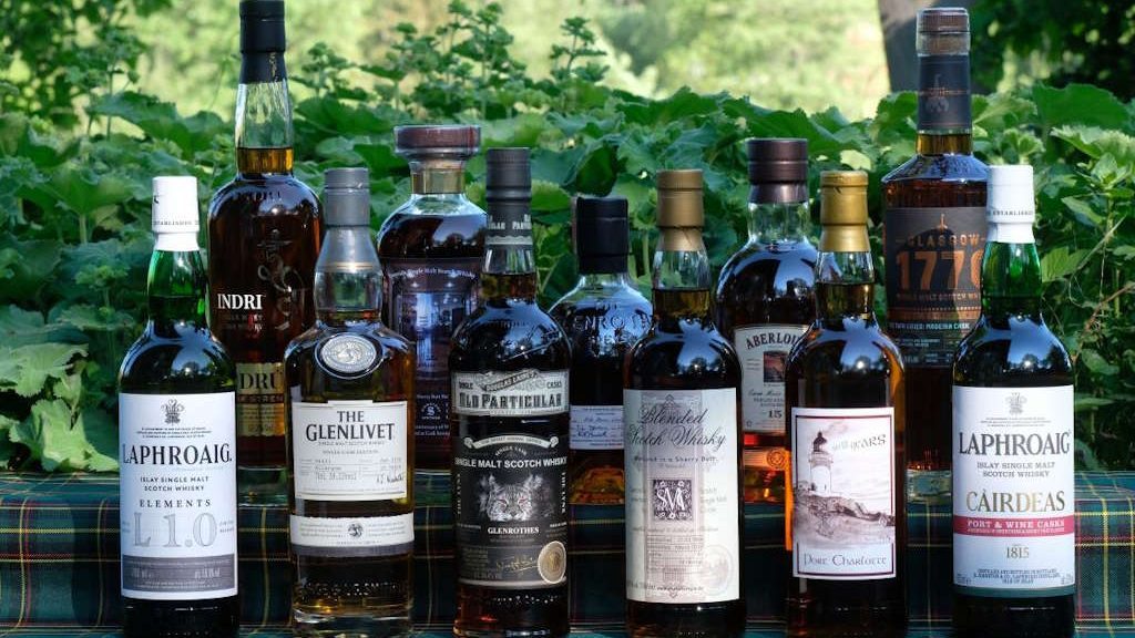 11 Charity-Whiskys (credit Armin Schüssler, ADWN)