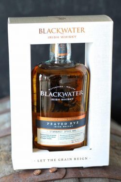 blackwater-stardust-spicebag-250x375 Stardust Spicebag und Planxty Wilcox: Blackwater Distillery released Irish Peated Rye und neuen Mixed Mashbill Irish Whiskey